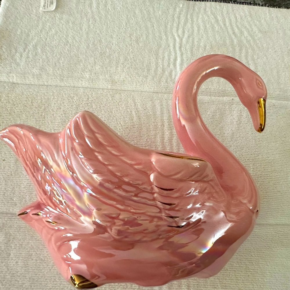 Midmod pottery. Perhaps a hobbyist piece